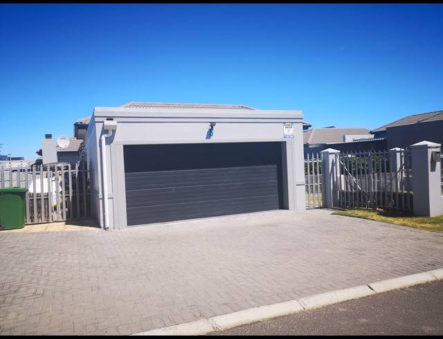 3 BEDROOM HOUSE FOR SALE IN BURGUNDY ESTATE